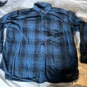 Duluth Trading Flannel Shirt Men XL Blue Free Swinging Relaxed Buffalo Plaid